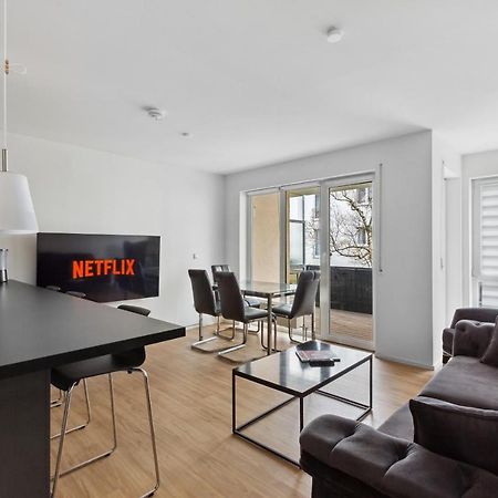 Eindrucksvolle Zwei-Zimmer-Wohnung Mit Balkon Und Grosser Kueche Leipzig Exterior photo