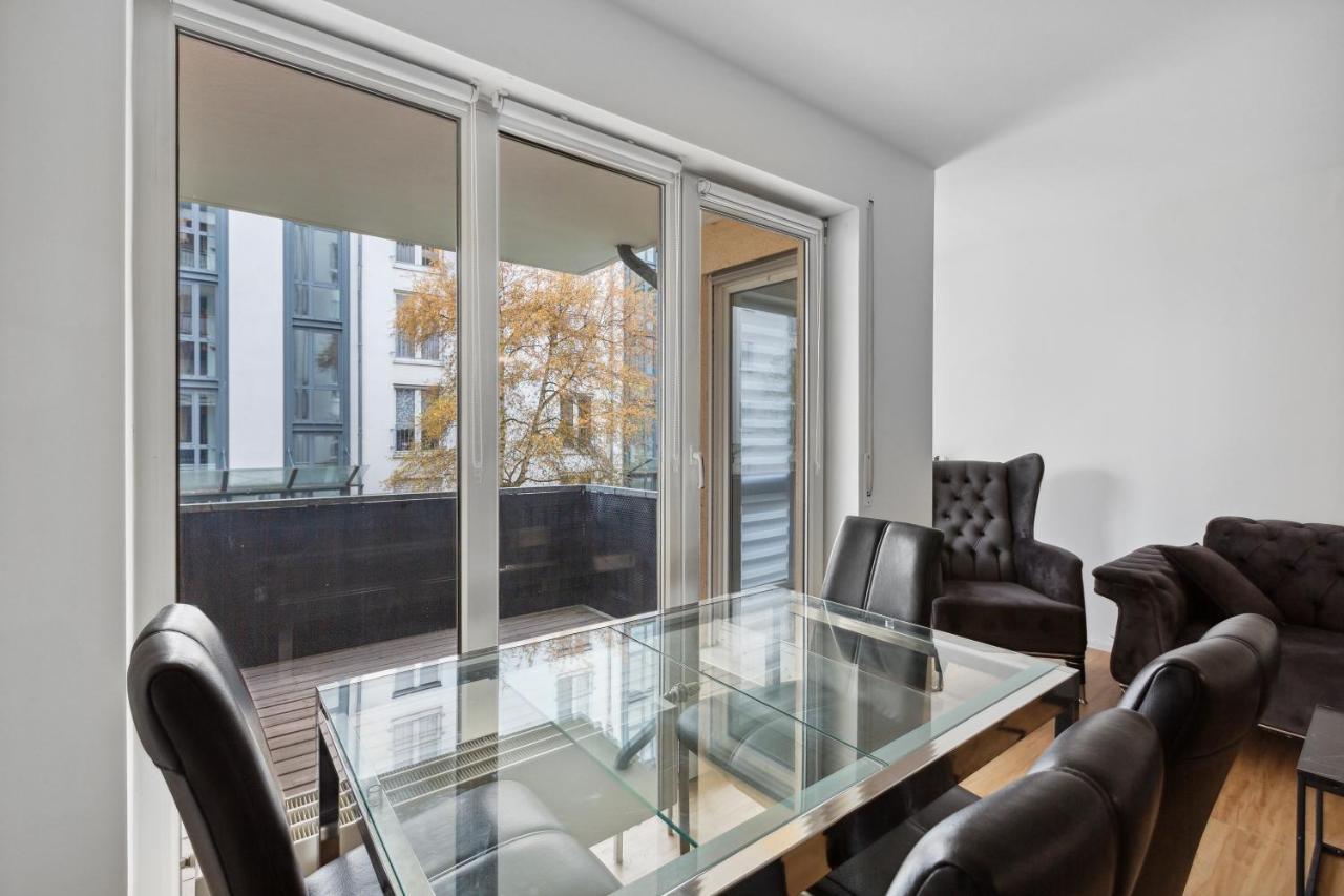 Eindrucksvolle Zwei-Zimmer-Wohnung Mit Balkon Und Grosser Kueche Leipzig Exterior photo